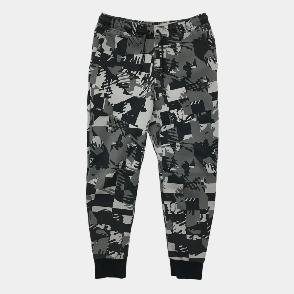 Nike Sportswear Tech Fleece Joggers Mens M Grey Black Camo Sweatpants DM6472